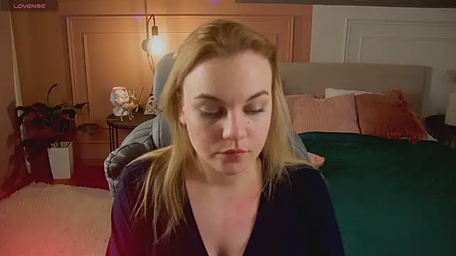 Glow Margo online show from 4, 4, 2026