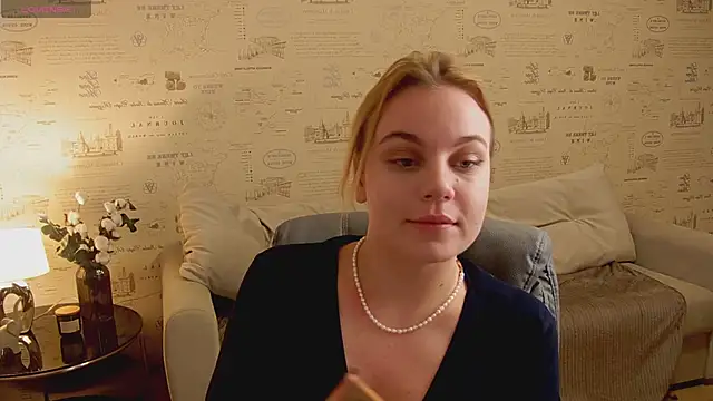Snapshot of Glow_Margo chatting on 10, 5, 2026 Glow Margo online show from 10, 5, 2026