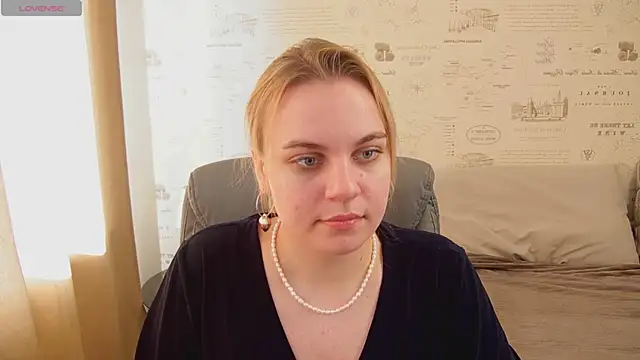 Glow Margo online show from 8, 6, 2026