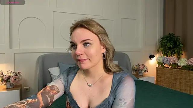 Glow Margo online show from 28, 2, 2026