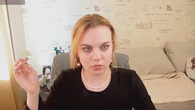 Snapshot of Glow_Margo chatting on 3, 6, 2026 Glow Margo online show from 3, 6, 2026