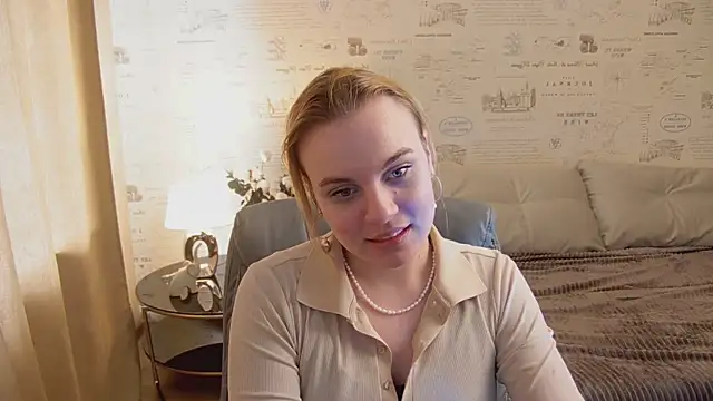 Snapshot of Glow_Margo chatting on 17, 5, 2026 Glow Margo online show from 17, 5, 2026