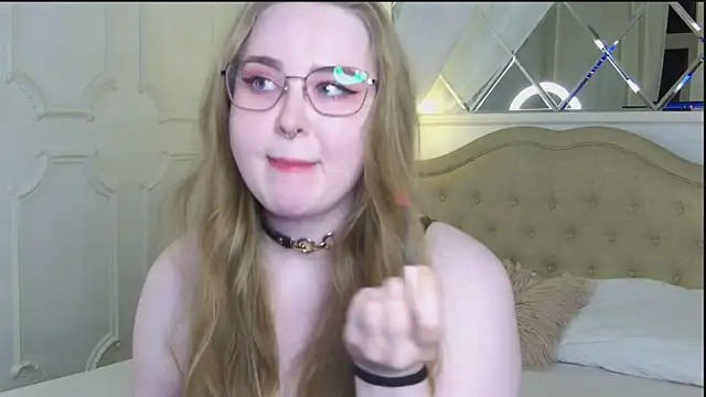 Snapshot of AprilHudson chatting on 16, 5, 2026 AprilHudson online show from 16, 5, 2026