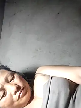 Lucie Fuzk online show from 13, 4, 2026