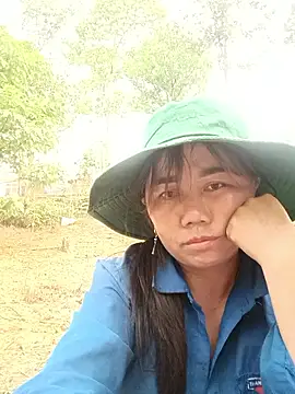 lyly sexx online show from 27, 3, 2026