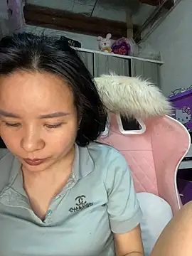 Snapshot of Ivy_Trix2 chatting on 6, 5, 2026 Ivy Trix2 online show from 6, 5, 2026
