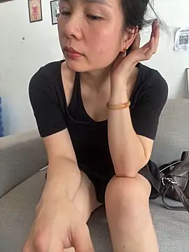 Ivy Trix2 online show from 13, 4, 2026