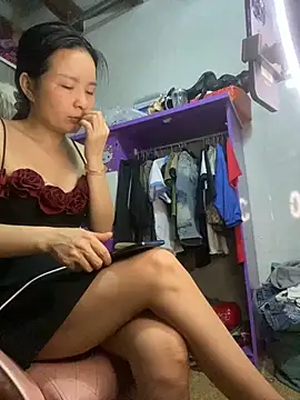 Snapshot of Ivy_Trix2 chatting on 8, 5, 2026 Ivy Trix2 online show from 8, 5, 2026