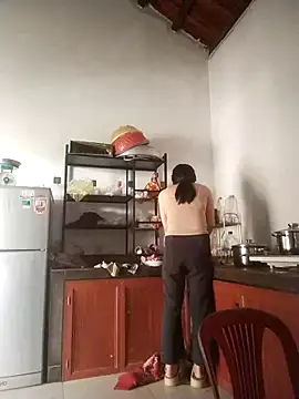 Ivy Trix2 online show from 21, 4, 2026