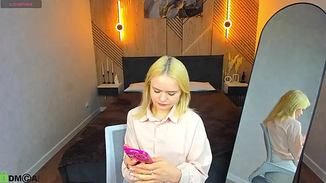 Tessa Ashe online show from 25, 3, 2026