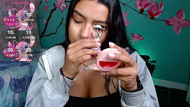 NoelleVireaux online show from 10, 4, 2026