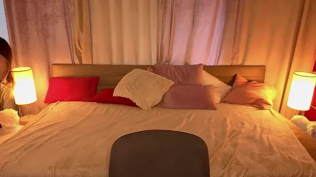 EmilyBlazee online show from 10, 4, 2026