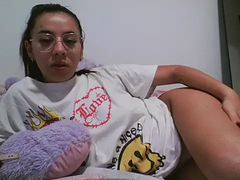 Nanuchis online show from 5, 3, 2026