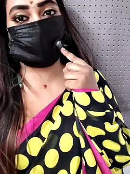 Snapshot of Cutie_Nila chatting on 19, 5, 2026 Cutie Nila online show from 19, 5, 2026