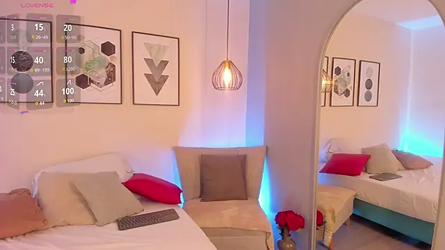 ariavelvet  online show from 24, 3, 2026