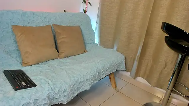 Rebeca Marchetti online show from 11, 4, 2026