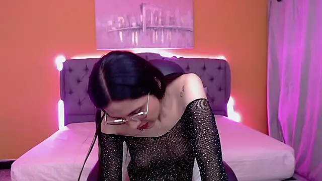 alexaneuer online show from 19, 5, 2026