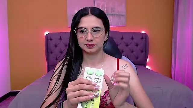 alexaneuer online show from 1, 6, 2026