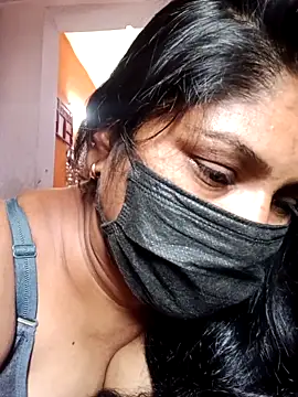 sexyladdupilla online show from 20, 4, 2026