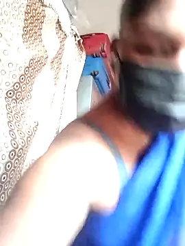 sexyladdupilla online show from 12, 4, 2026