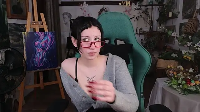 EffieMeowley online show from 2, 4, 2026