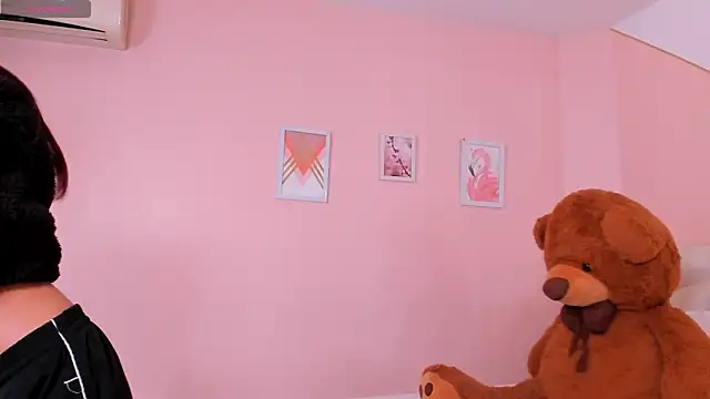 raquel mooon online show from 13, 3, 2026