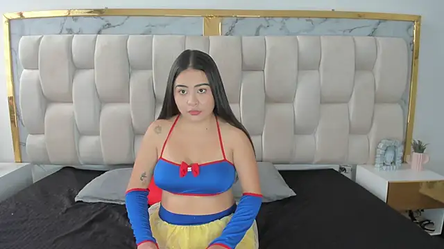 Ariia Monroee online show from 2, 4, 2026