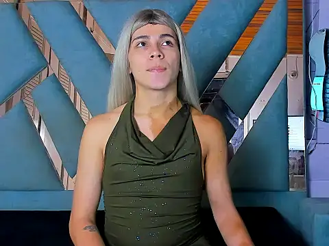 LiiaCollins online show from 6, 3, 2026