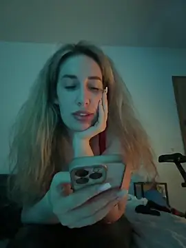 JuliaPrivat online show from 27, 2, 2026