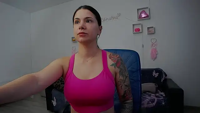 Snapshot of LauraLora3 chatting on 30, 6, 2026 LauraLora3 online show from 30, 6, 2026