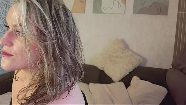 AnyutaSweety online show from 22, 4, 2026