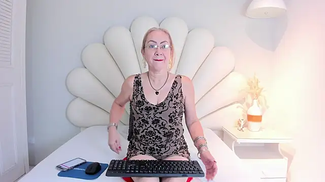 Snapshot of Victoria_Firee chatting on 31, 5, 2026 Victoria Firee online show from 31, 5, 2026