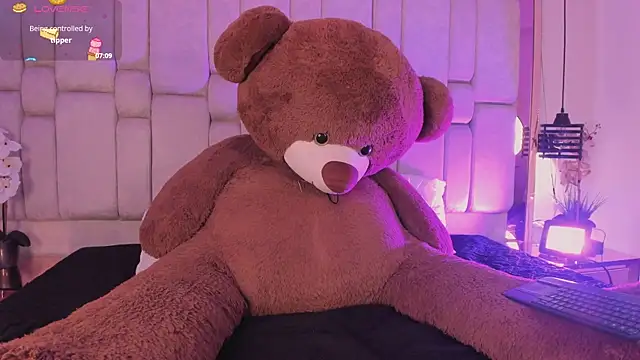 AgathaUwuDoll online show from 28, 4, 2026