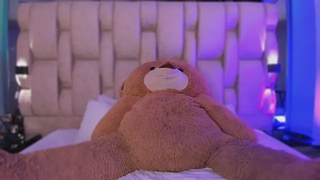 AgathaUwuDoll online show from 12, 4, 2026