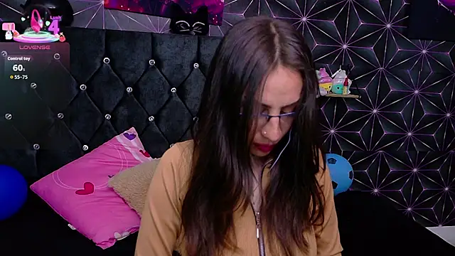 Snapshot of Miis_Beella chatting on 29, 6, 2026 Miis Beella online show from 29, 6, 2026