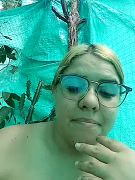 single kitten online show from 18, 4, 2026