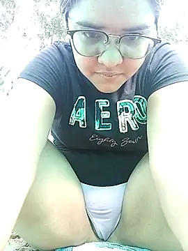 single kitten online show from 4, 3, 2026