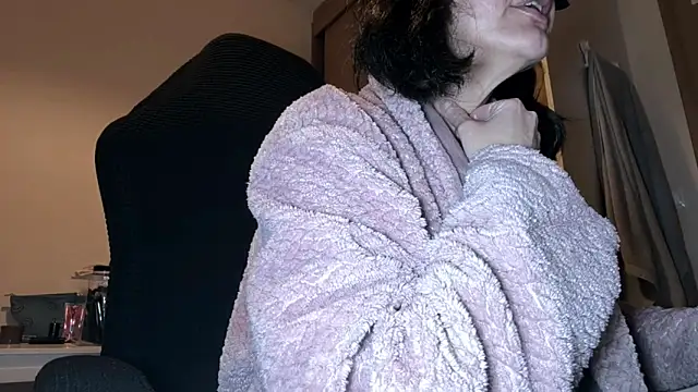 Snapshot of MinaMask chatting on 18, 3, 2026 MinaMask online show from 18, 3, 2026