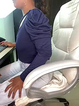 Naya Noir online show from 6, 3, 2026