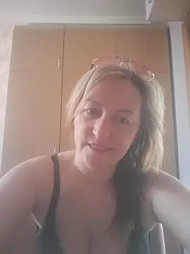 Snapshot of ChristinaYork chatting on 6, 5, 2026 ChristinaYork online show from 6, 5, 2026