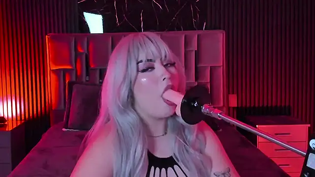 Emberrvelvet online show from 6, 3, 2026