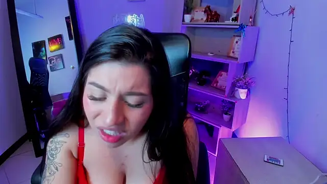 VeronicaCream  online show from 9, 3, 2026