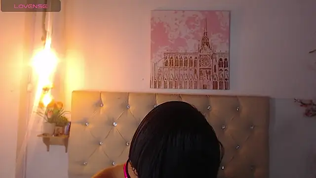 Rommen N Zoe online show from 7, 6, 2026
