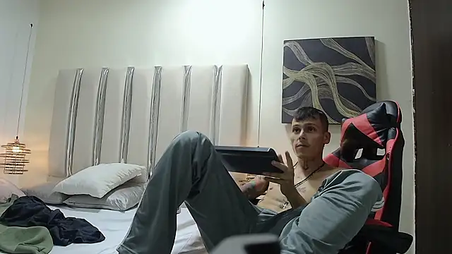 Ethan Wolfe online show from 6, 3, 2026