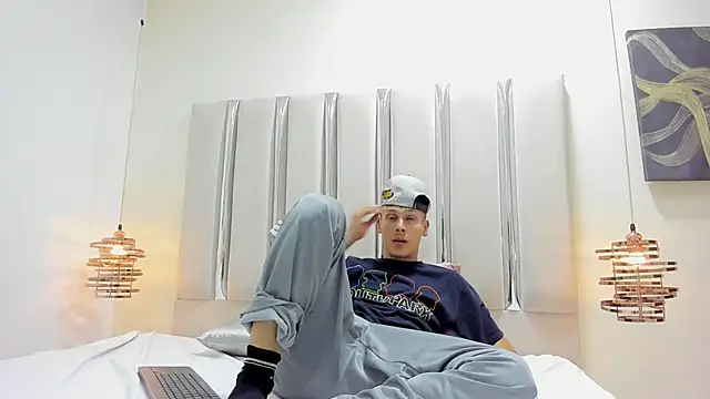 Ethan Wolfe online show from 2, 3, 2026