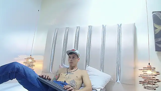 Ethan Wolfe online show from 5, 3, 2026