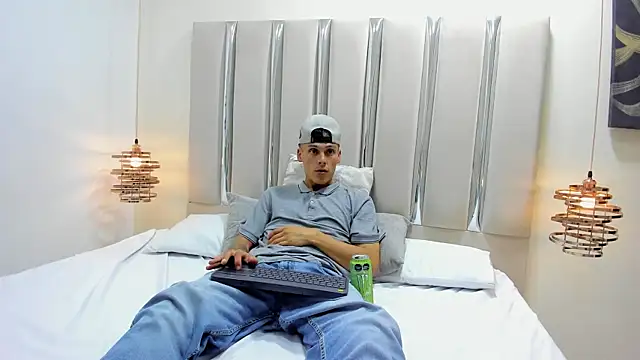 Ethan Wolfe online show from 27, 2, 2026