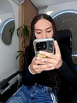 ritzabeth daniel online show from 23, 3, 2026