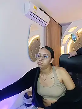 ritzabeth daniel online show from 4, 7, 2026