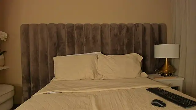 SofiBaez online show from 9, 4, 2026